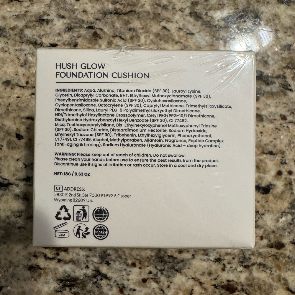 HUSH GLOW Foundation Compact Only Warm for Medium Skin Tone - Picture 3 of 13